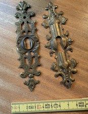 2 alte Schrankbeschläge Messing 8435