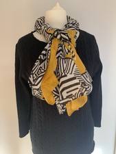 Modisches  großes Tuch /Schal