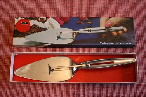 Tortenheber mit abstreifer von - tortenheber,
