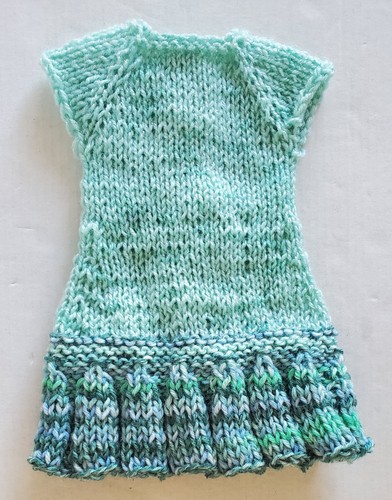Puppenkleid handgestrickt