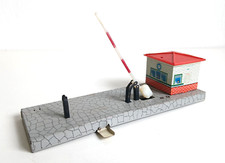 HWN -  Bahnübergang aus Blech - H0 - Gebäude Häuser Haus ---- C 40