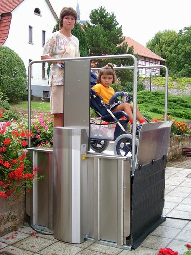 ROLLSTUHLLIFT