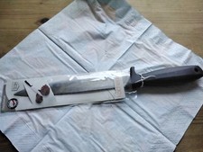 Fleischermesser  edelstahl  mit fingerschutz   19 cm  klinge