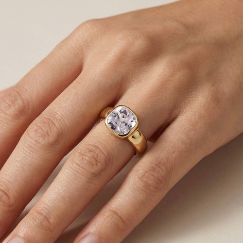 Cushion white sapphire - sapphire, promise
