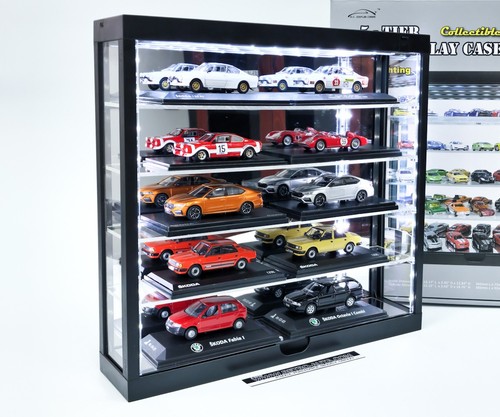 Plexiglasvitrine mit