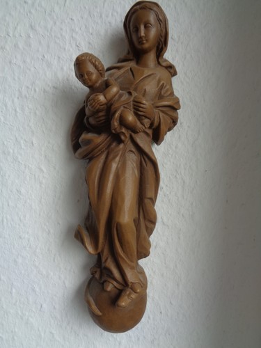 Alte geschnitzte figur - geschnitzte,