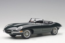 Autoart signature jaguar - 1:18,