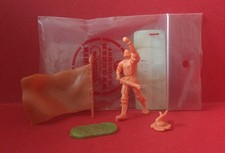 Elastolin 4 cm: Landsknecht, Fahnenträger mit Schweizer Fahne (Rohling) / 2