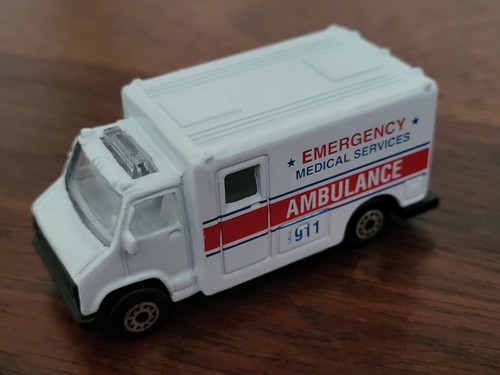 Krankenwagen modell maisto - krankenwagen,