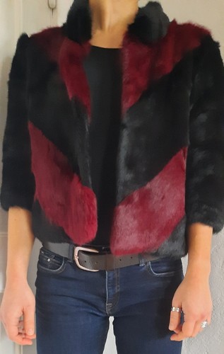 Pelzjacke kurz aus