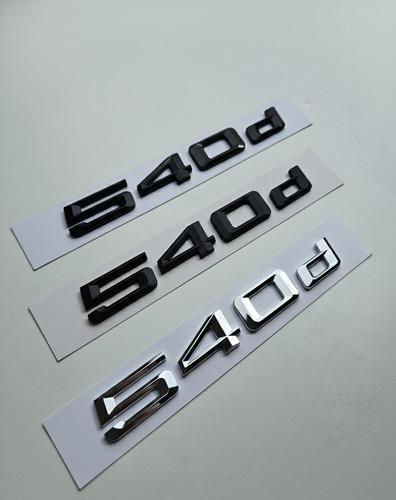 540d emblem schwarz glanz - glanz, /
