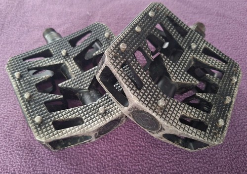 Mongoose cut flat pedale - mongoose, vp