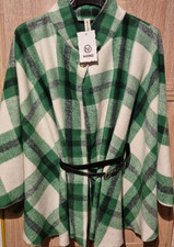 Made in Italy, Damen Poncho