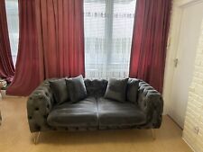 Verkaufe zwei 2x2-Sitzer-Sofas, unbeschädigt und aus einem Nichtraucherhaushalt