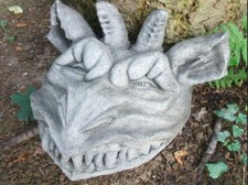 Steinfigur Garten - Wasserspeier Iven, Drachenkopf