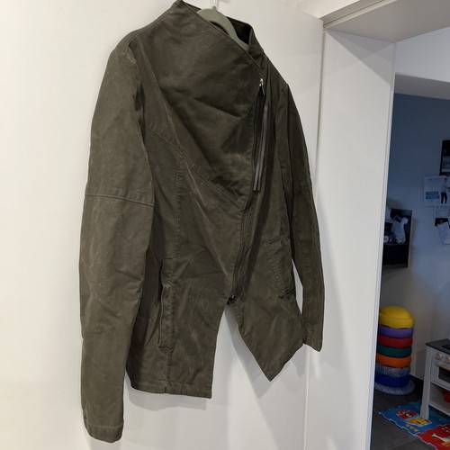 Dunkelgrüne jacke - dunkelgrüne,