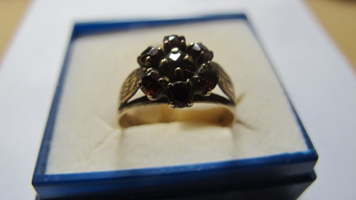Feiner schöner granatring - schöner,