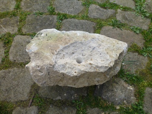 Quellstein brunnenstein mit - quellstein,