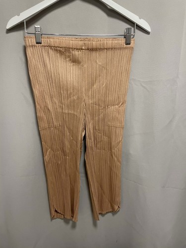 Pleats please issey - please, miyake