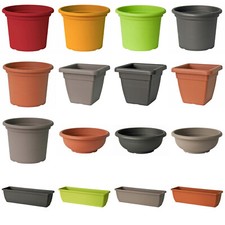 Blumentöpfe in rund und eckig