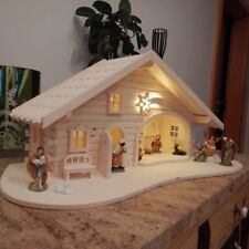 Krippe Weihnachtskrippe Holz LED +Timer 2 Varianten Krippen Stall 11 Stk Figuren