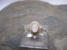 Damen Ring verziert 925 Sterlingsilber Muschel Perlmutt hell oval Rg 64/24