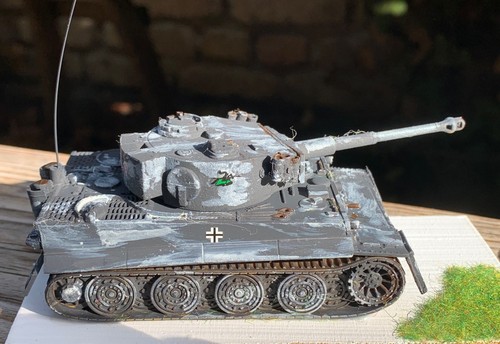 Fertigmodell schwerer - 1/72,