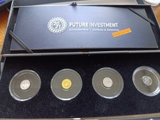 FUTURE INVESTMENT Expo 2021 Dubai Set mit 4 Münzen Gold Platin Silber  Vanadium