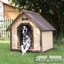 isolierte Hundehütte