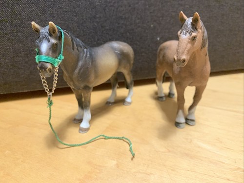 Schleichpferde