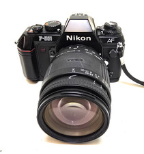 Spiegelreflexkamera SLR Nikon F-501 AF Objektiv Sigma 28-200 mm (3822)