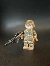 Brickmania  Lego Customs Minifigure - Modern US Army Rifleman (Light Flesh)
