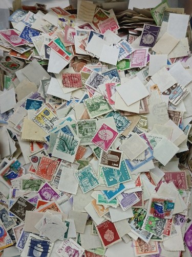 Grosses konvolut briefmarken - konvolut,