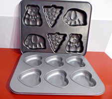 2 Bleche Backformen: 6x Herz-2x Tannenbaum-2x Elefant-2xBär (Bärchen), f. Kinder