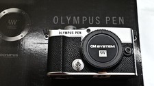 Olympus Pen P7 E-P7 20.3 MP Digitale Systemkamera - (nur Gehäuse) - Vorführgerät