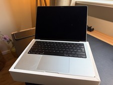 Apple MacBook Pro 14"  M1 Pro