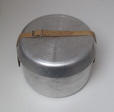 Älteres Alu  Campinggeschirr