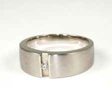 Herrenring mit Brillant 0,08