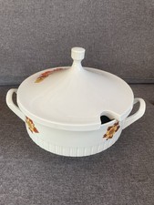 Suppen Terrine mit Deckel Weiß Mit Blumen Deko. Aus Nachlass.