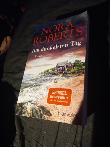 Dunkelsten tag von nora - am,