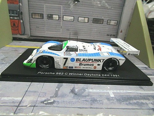 Porsche 962c 962 winner 24h - 962,