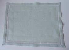 2 Tischläufer - reines Leinen - mit Ajourstickerei - lindgrün