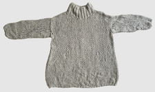 EVYI_handgestrickter Pulli aus