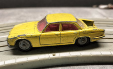 Husky: Jaguar XJ6 4.2 (gelb), ca. 1:64, Fehlteil, für Bastler