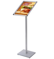 SHOWDOWN Infoständer DIN A3