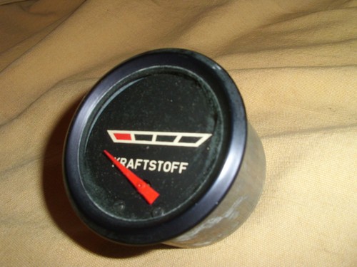 Anzeige instrument kraftstoff - anzeige,