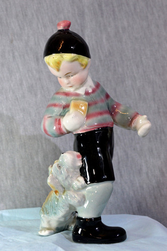 Keramik figur junge mit - -, hund