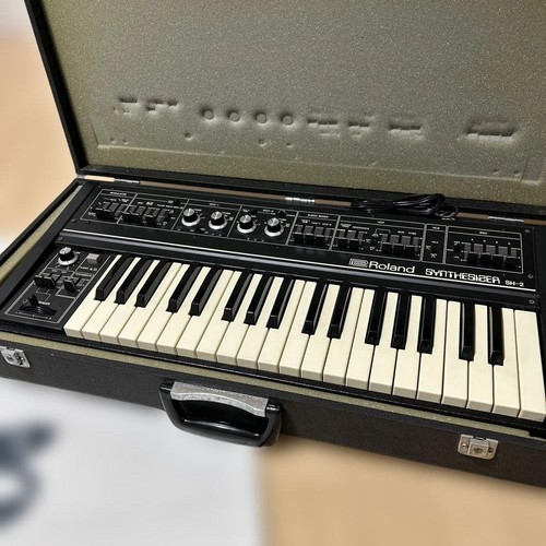 Roland analog synthesizer - roland,