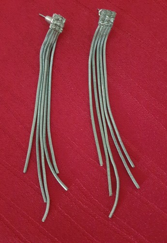Silberfarbene ohrhänger - silberfarbene,