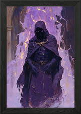 Kapuzenfigur in lila Flammen